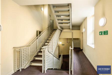 2 bedroom House for sale in Town Hall Street East, Halifax