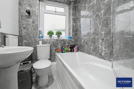2 bedroom Terraced House for sale in Campbell Street, Queensbury, BD13 1AL