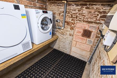 2 bedroom Terraced House for sale in Campbell Street, Queensbury, BD13 1AL