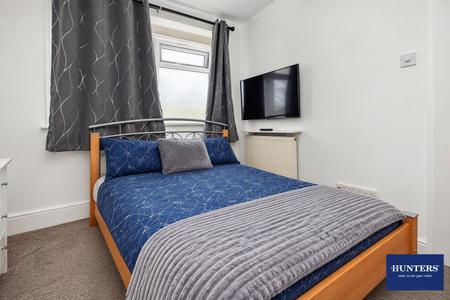 2 bedroom Terraced House for sale in Campbell Street, Queensbury, BD13 1AL