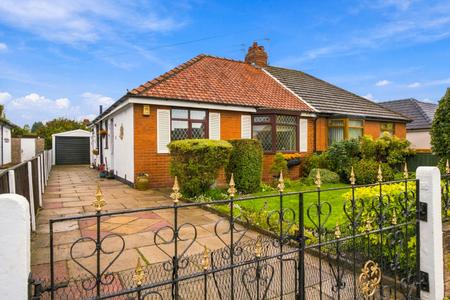 Northenden Road, Sale, Greater Manchester, M33