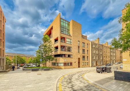 1/13 McEwan Square, Fountainbridge, Edinburgh, EH3