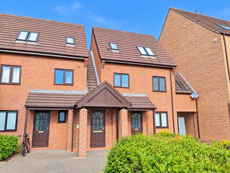 Peter James Court, Stafford, ST16