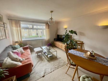 Salisbury Court, Horsforth, Leeds, West Yorkshire, LS18