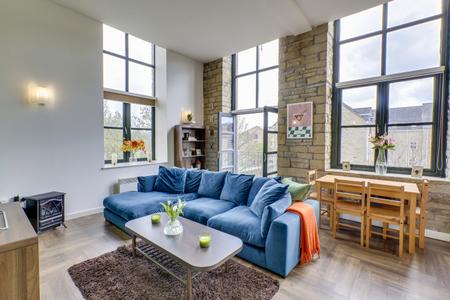 Meadow Road, Apperley Bridge, Bradford, West Yorkshire, BD10