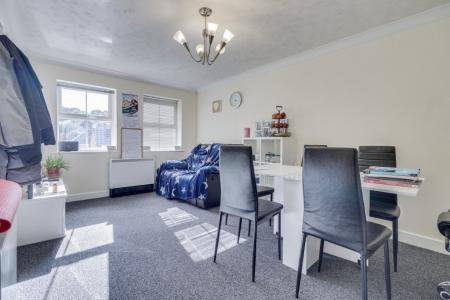 Navigation Drive, Apperley Bridge, Bradford, West Yorkshire, BD10