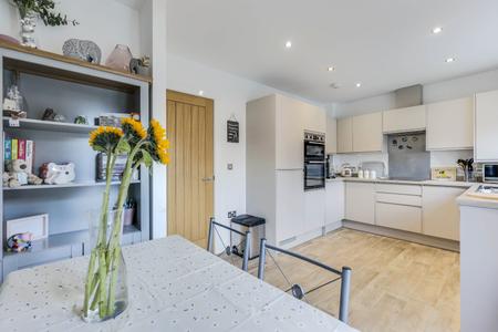 Parkview Place, West Park, Leeds, West Yorkshire, LS16