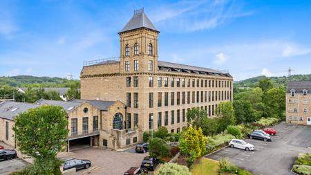 Meadow Road, Apperley Bridge, Bradford, West Yorkshire, BD10