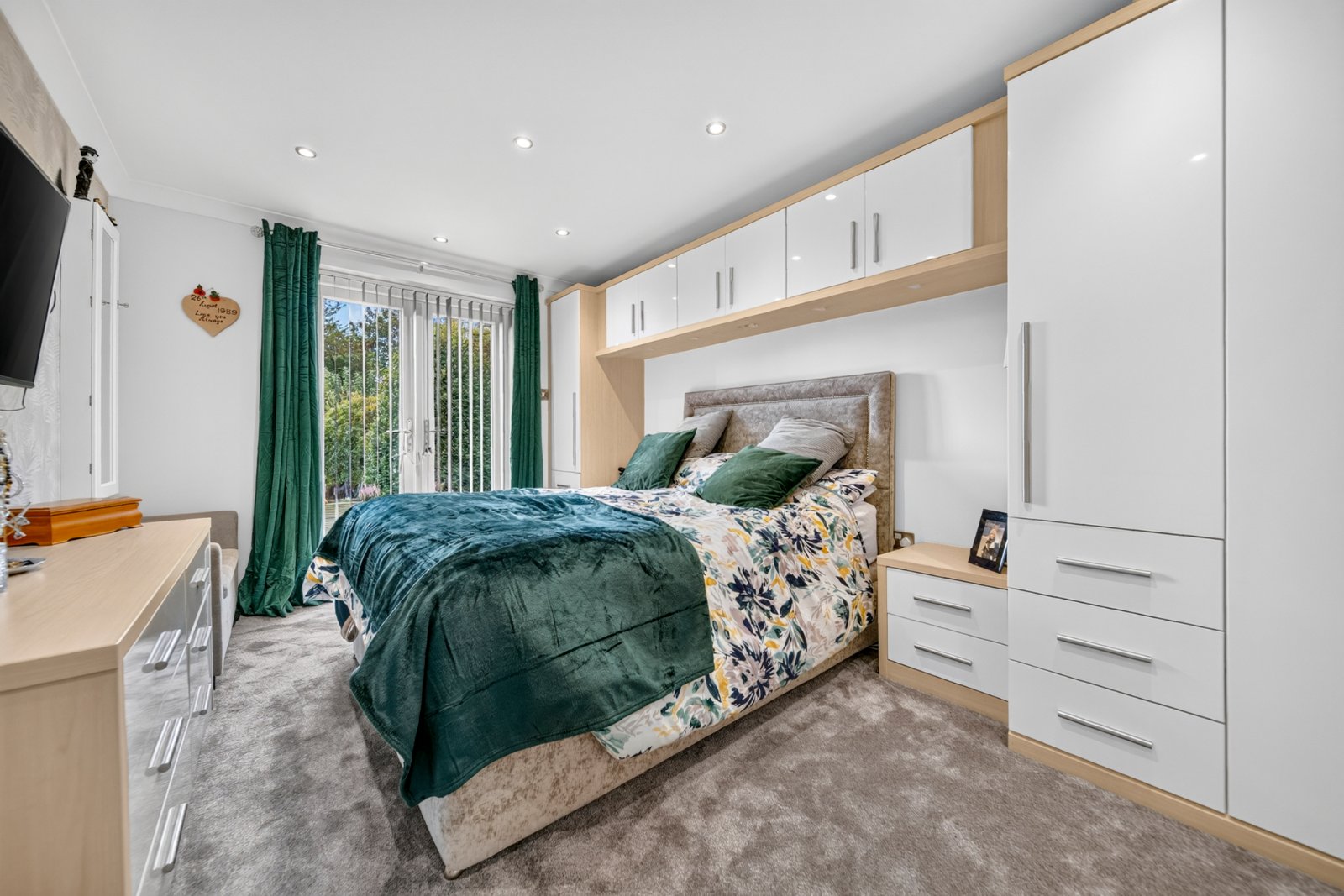 Lee Lane East, Horsforth, Leeds, West Yorkshire, LS18
