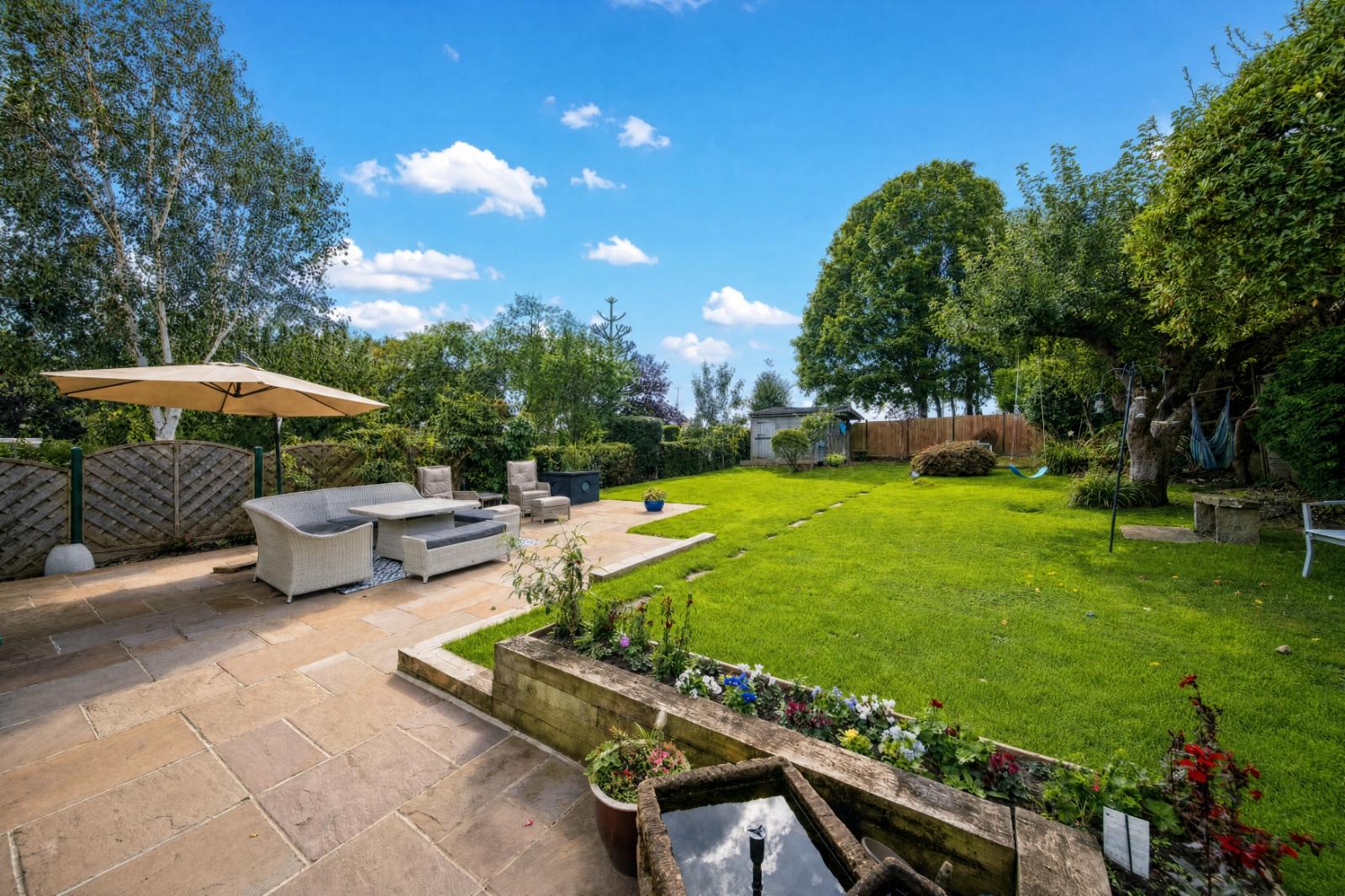 Lee Lane East, Horsforth, Leeds, West Yorkshire, LS18