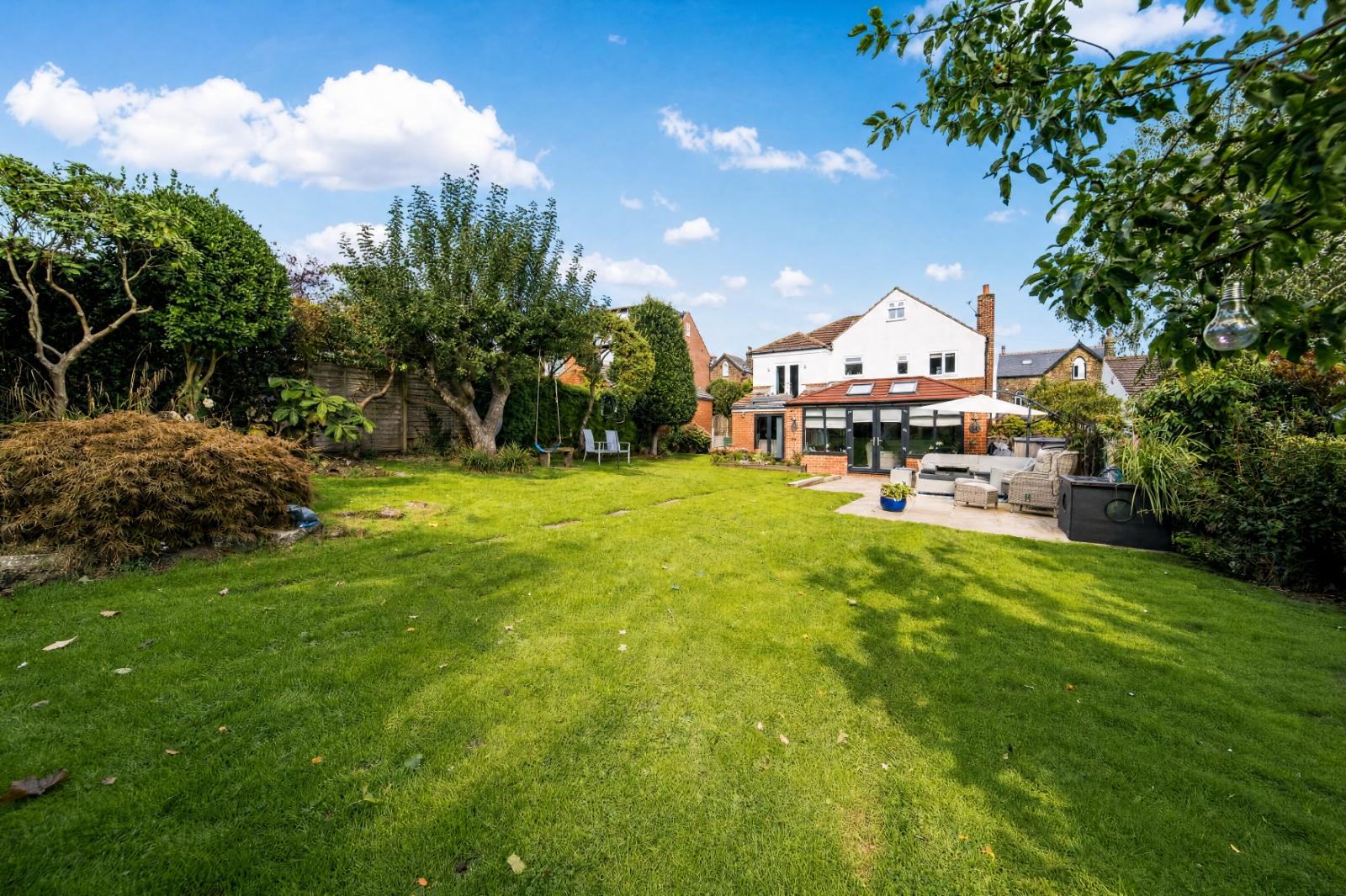 Lee Lane East, Horsforth, Leeds, West Yorkshire, LS18
