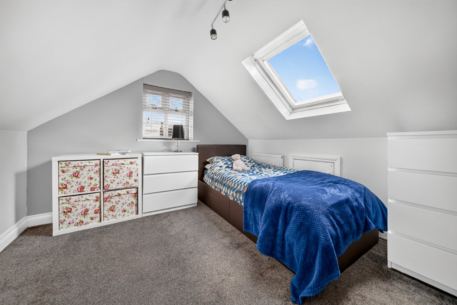 Lee Lane East, Horsforth, Leeds, West Yorkshire, LS18