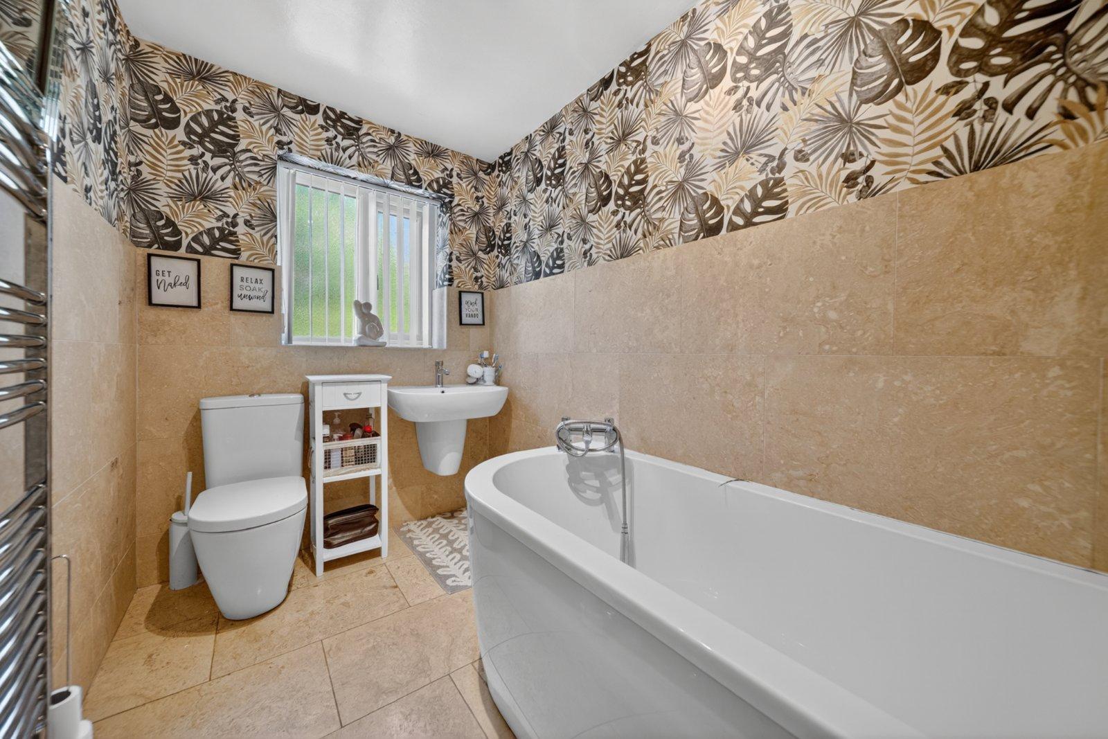 Hollin Park Court, Calverley, Pudsey, West Yorkshire, LS28