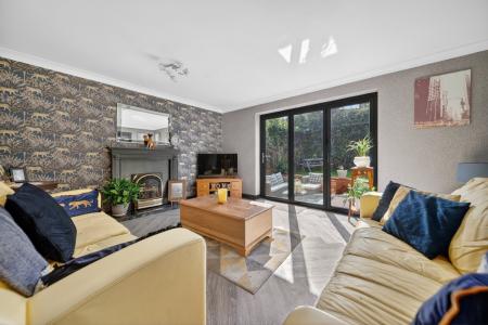 Hollin Park Court, Calverley, Pudsey, West Yorkshire, LS28