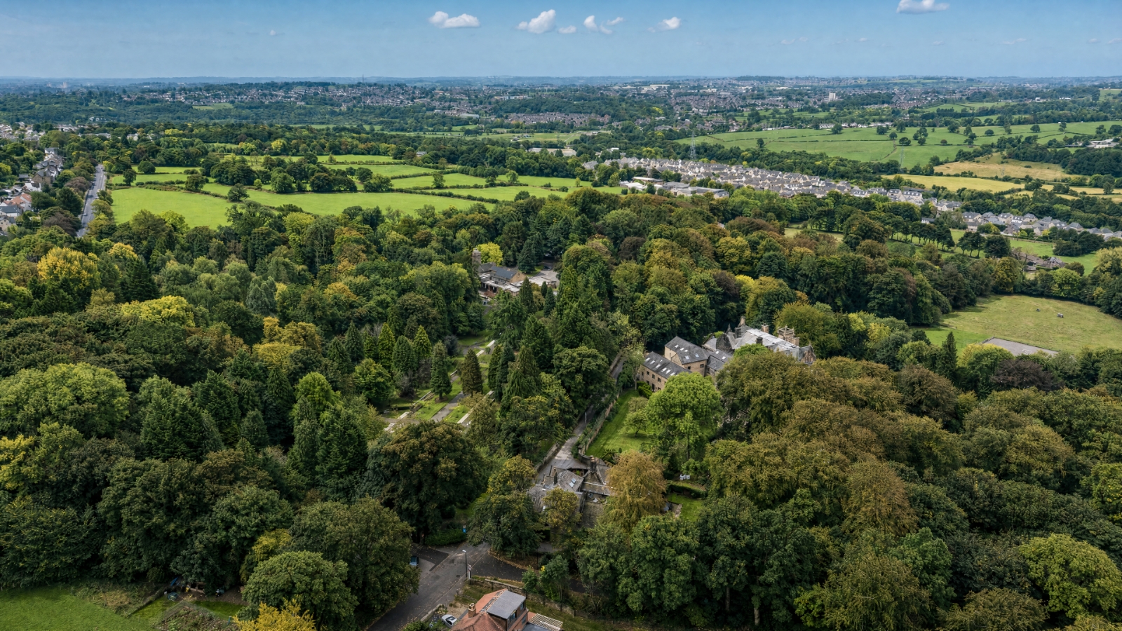 Woodleigh Hall View, Woodlands Drive, Rawdon, Leeds, LS19