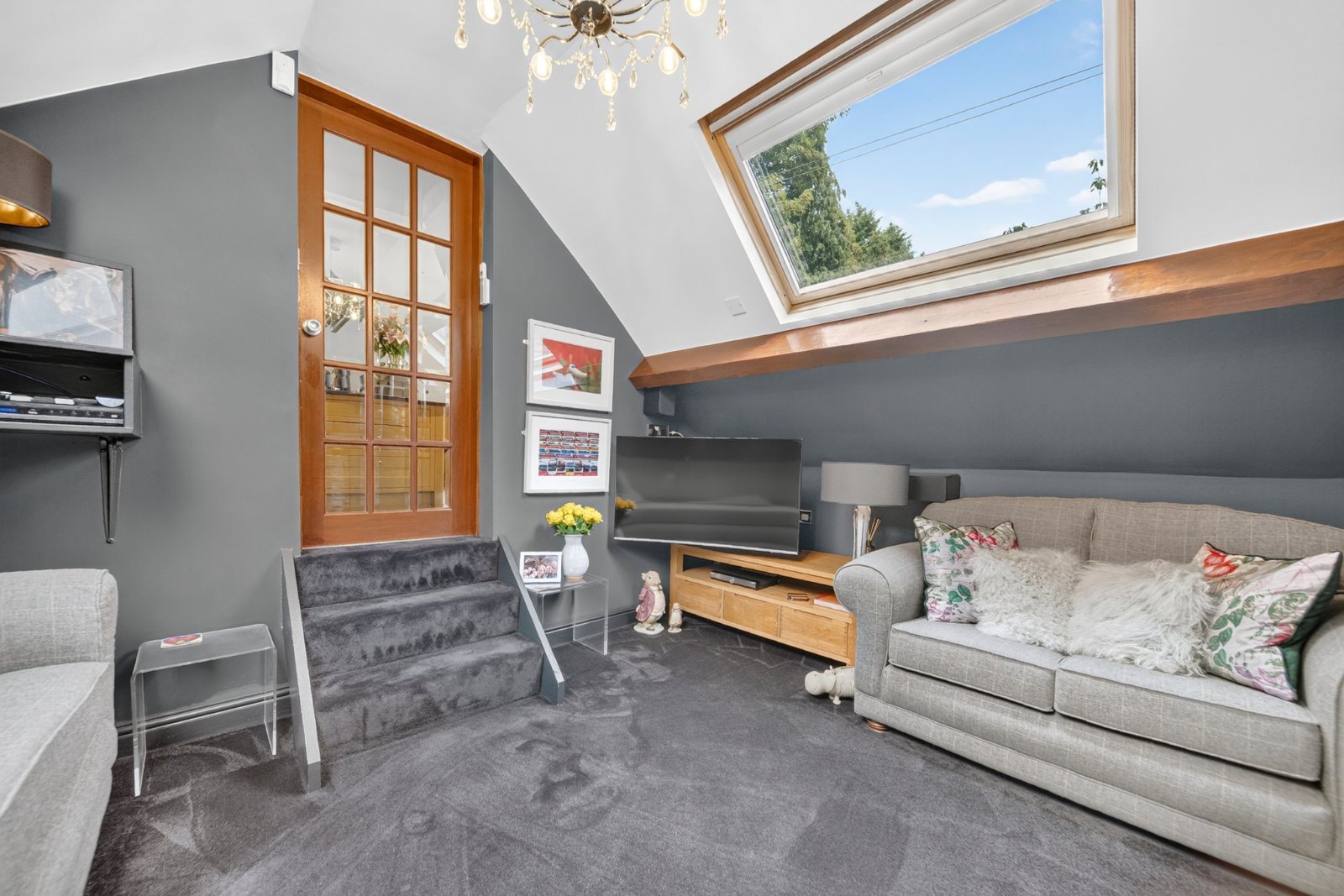 Woodleigh Hall View, Woodlands Drive, Rawdon, Leeds, LS19