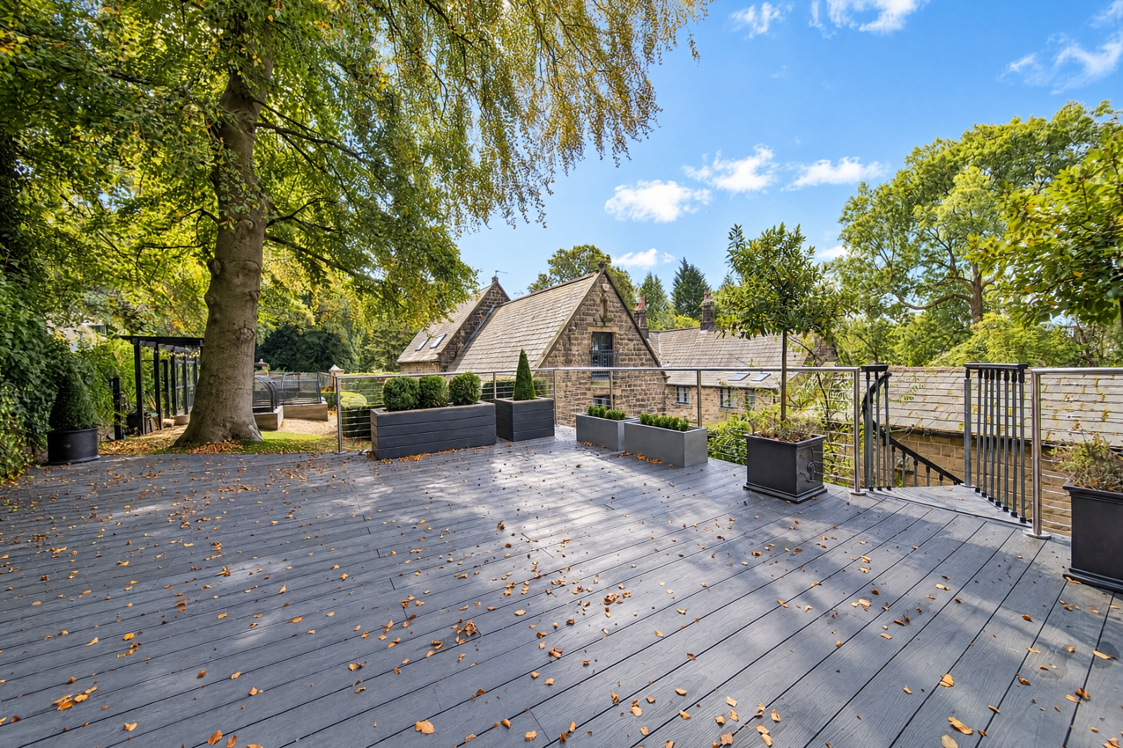 Woodleigh Hall View, Woodlands Drive, Rawdon, Leeds, LS19