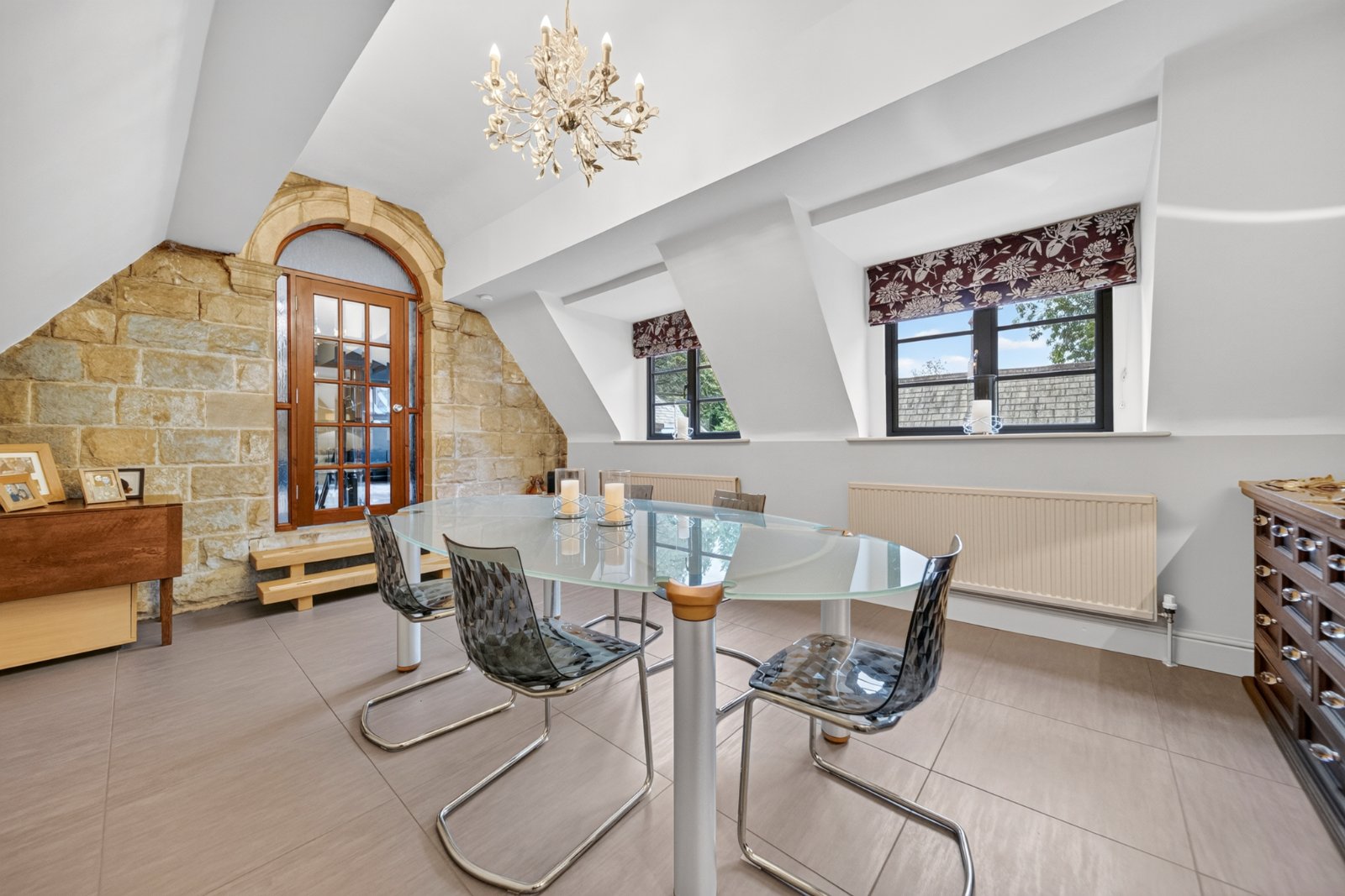 Woodleigh Hall View, Woodlands Drive, Rawdon, Leeds, LS19