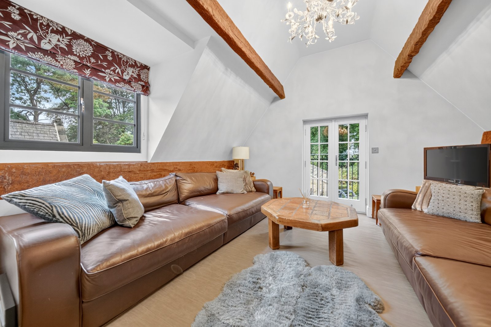 Woodleigh Hall View, Woodlands Drive, Rawdon, Leeds, LS19