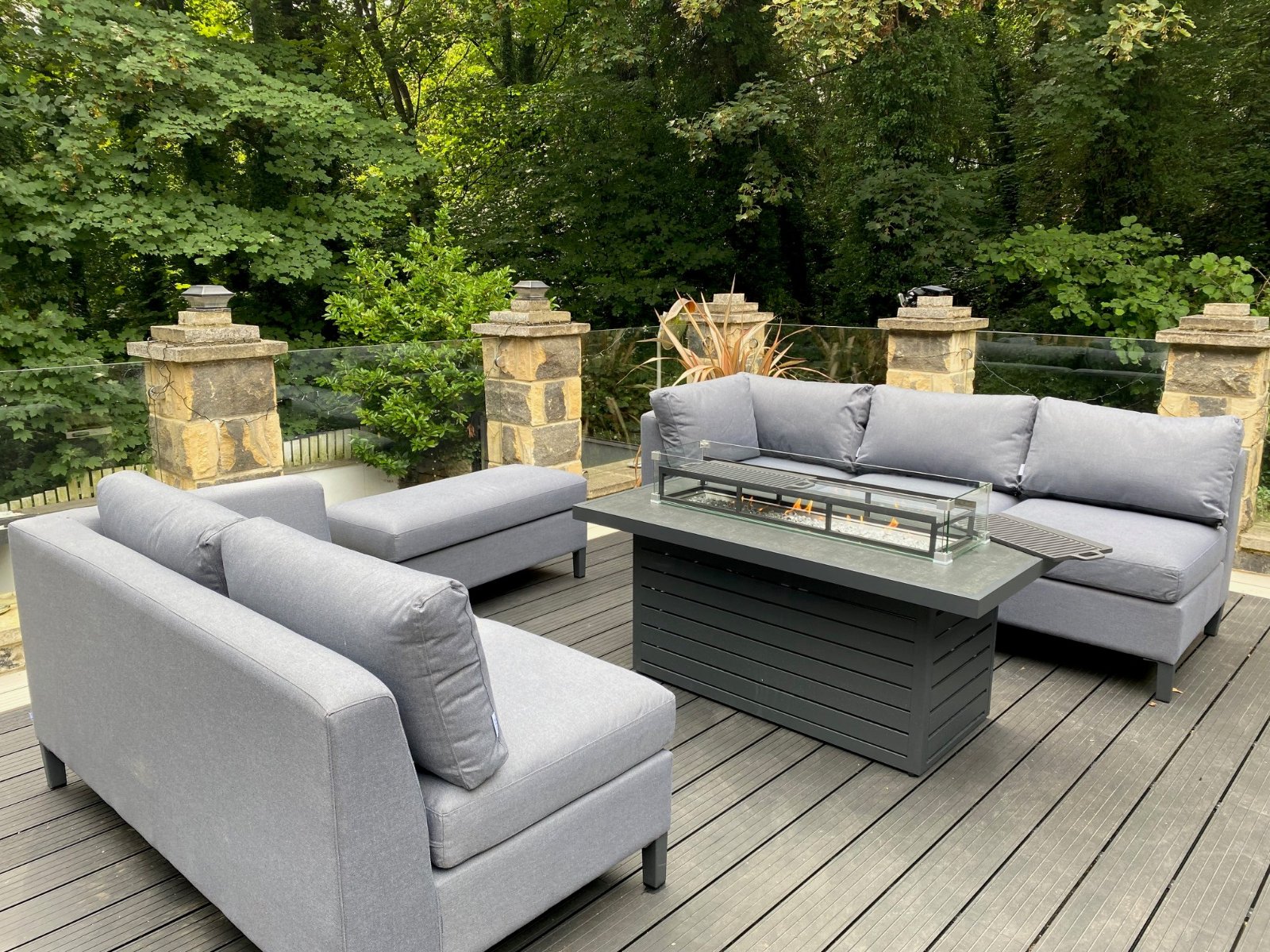 New Road Side, Horsforth, Leeds, West Yorkshire, LS18