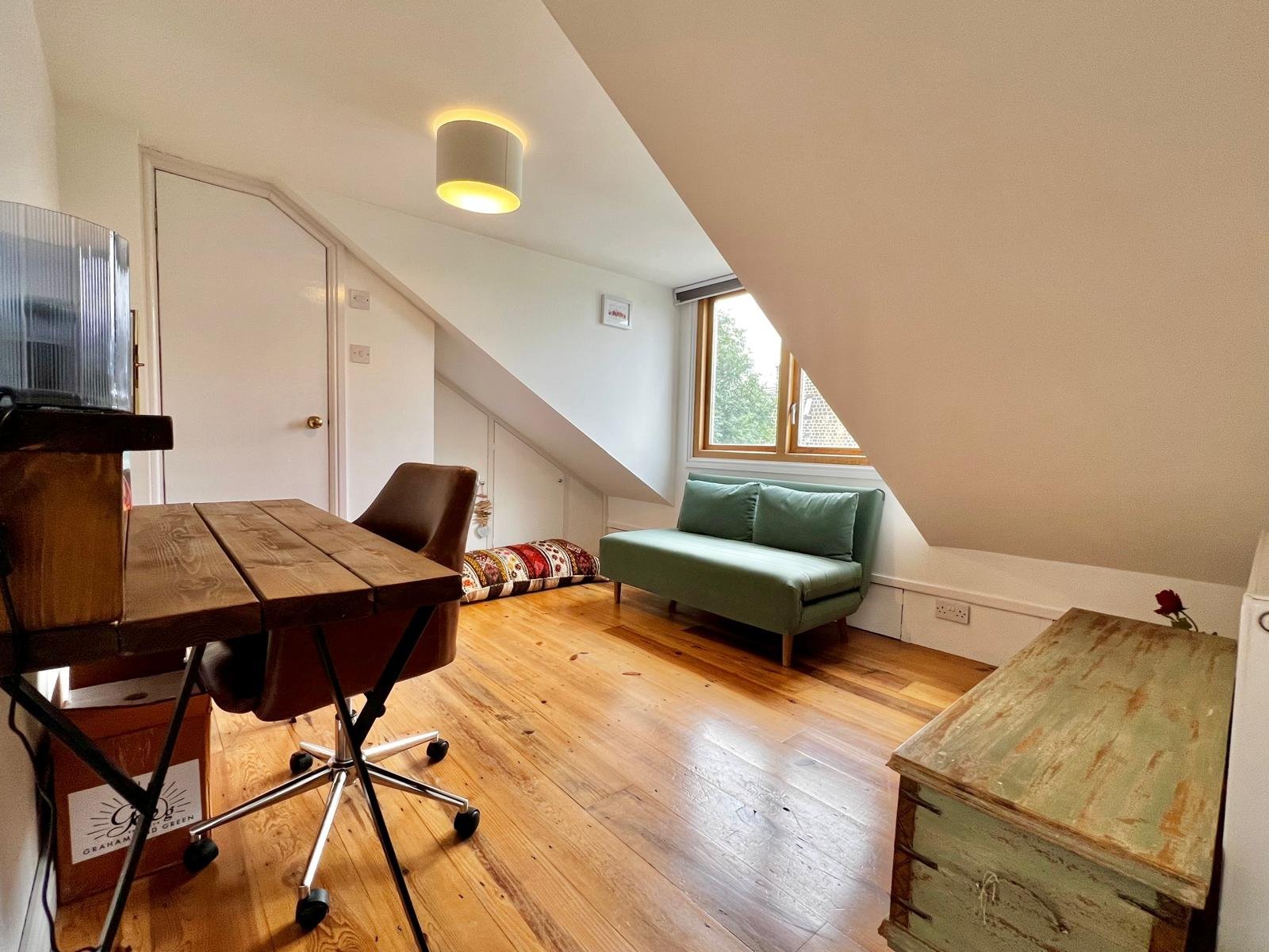 Hopwood Bank, Horsforth, Leeds, West Yorkshire, LS18