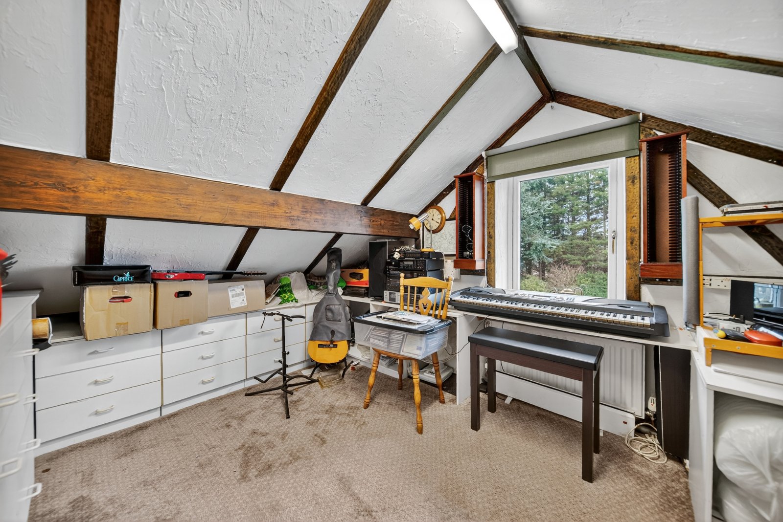 Low Green, Rawdon, Leeds, West Yorkshire, LS19