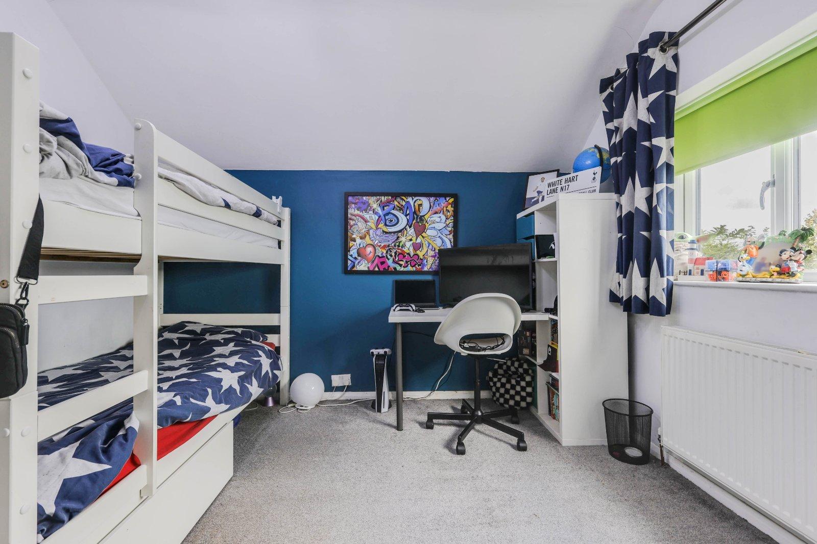 Greenbanks Drive, Horsforth, Leeds, West Yorkshire, LS18