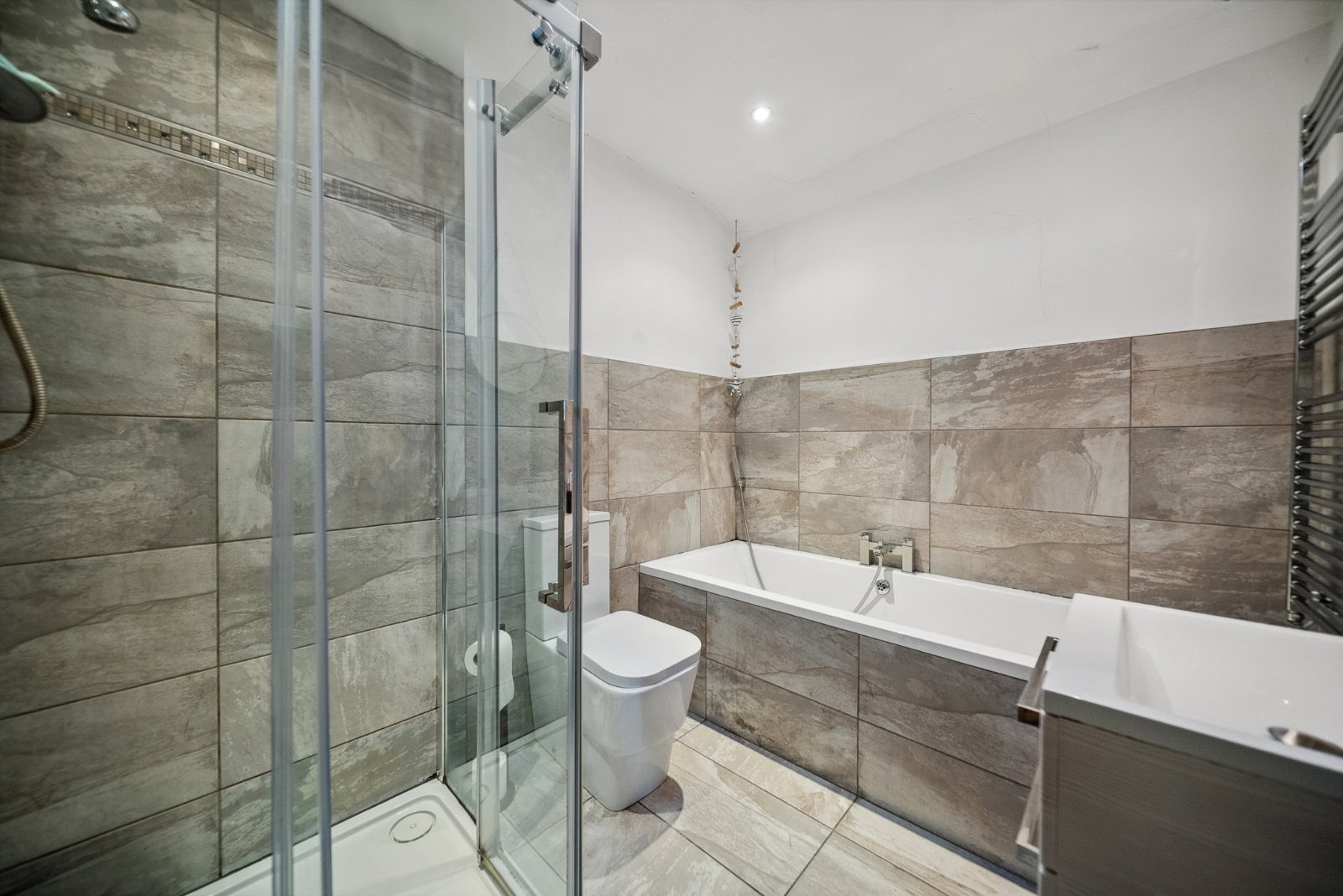 Brownberrie Drive, Horsforth, Leeds, West Yorkshire, LS18