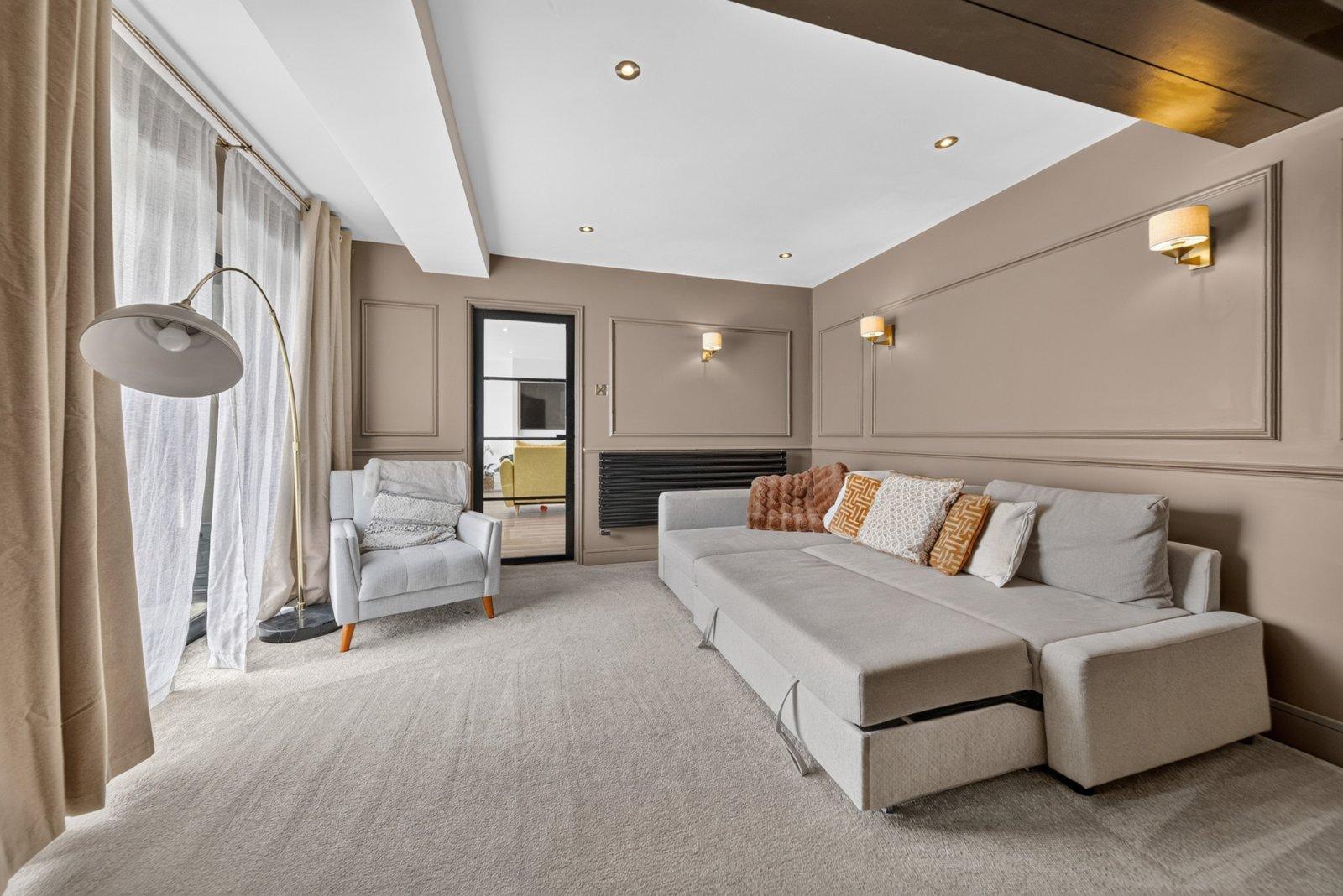 Hall Park Avenue, Horsforth, Leeds, West Yorkshire, LS18