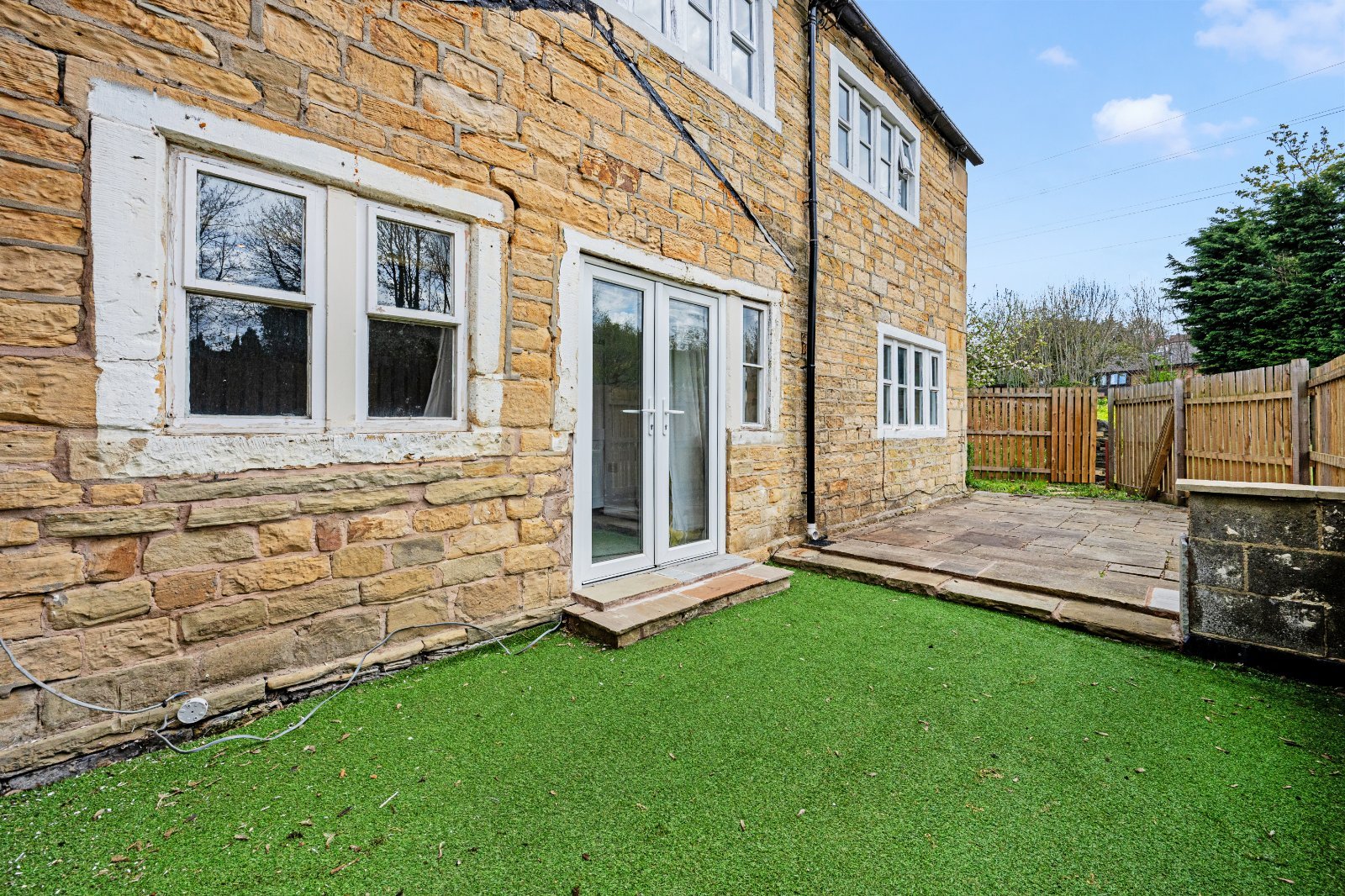 House & Cottage With Land – Bolton Lane, Bradford, West Yorkshire, BD2