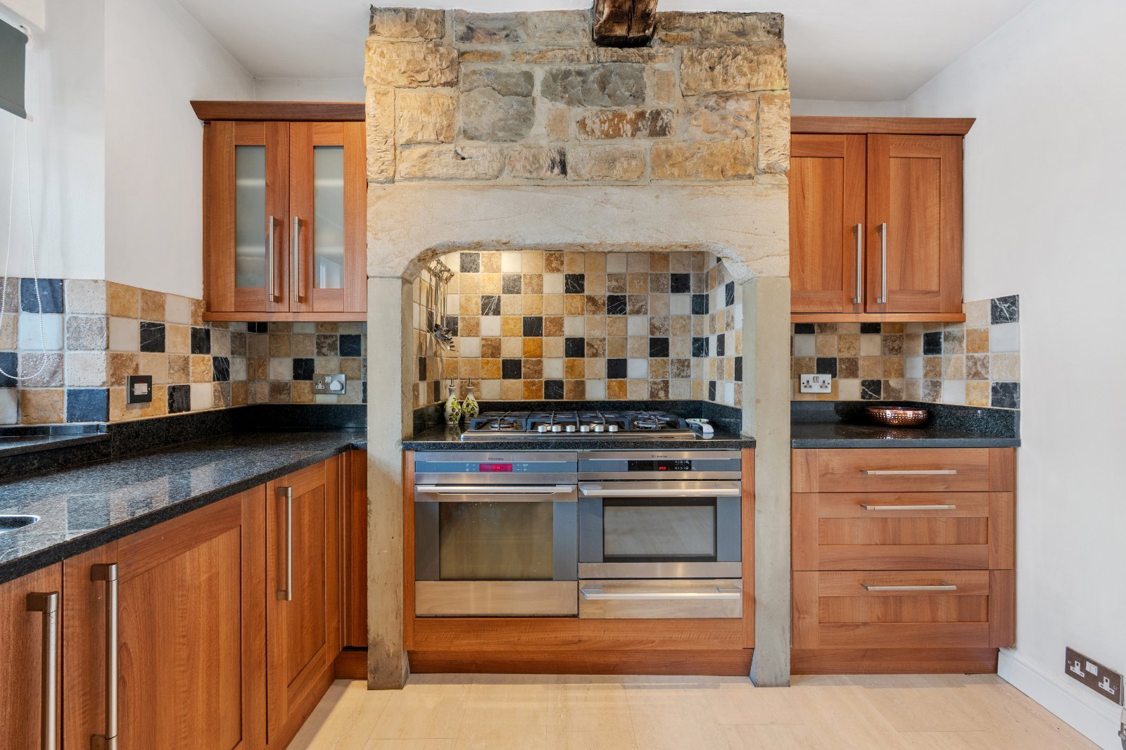 House & Cottage With Land – Bolton Lane, Bradford, West Yorkshire, BD2