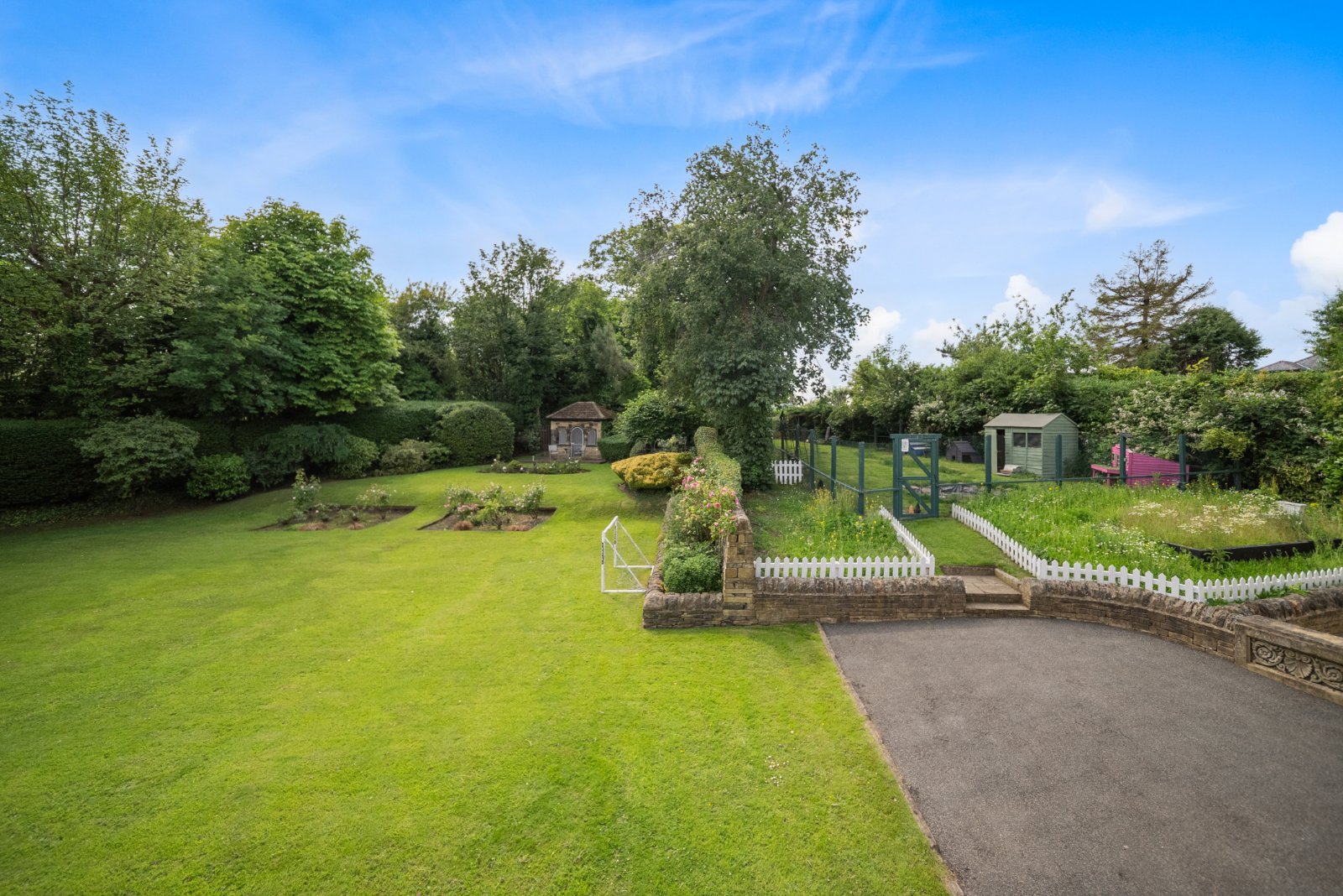 Leeds Road, Idle, Bradford, West Yorkshire, BD10