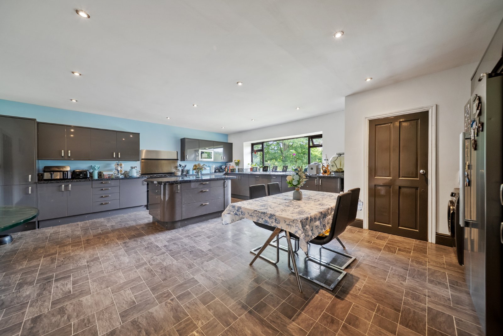 Dean Head, Scotland Lane, Horsforth, Leeds, LS18