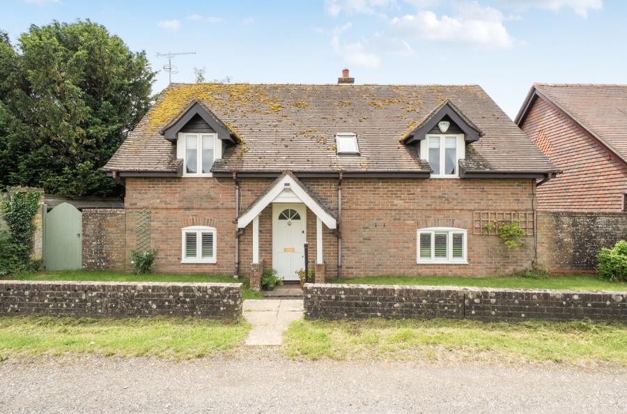 4 bedroom  detached house for sale