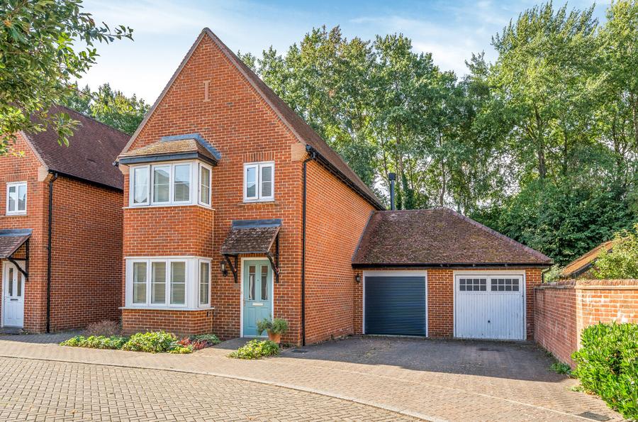 3 bedroom detached house for sale