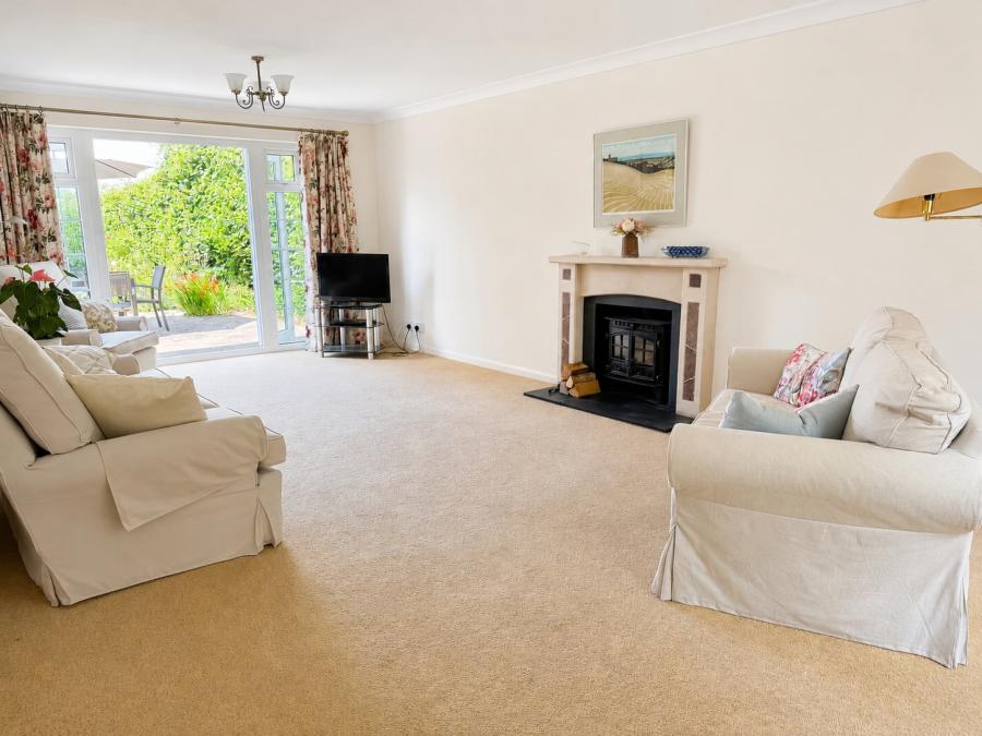 4 bedroom  detached house for sale