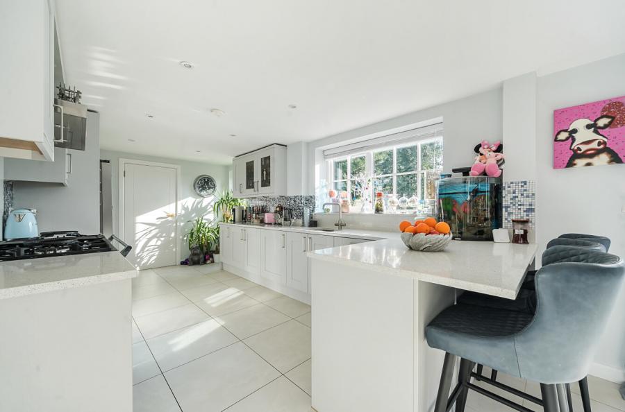 4 bedroom  detached house for sale