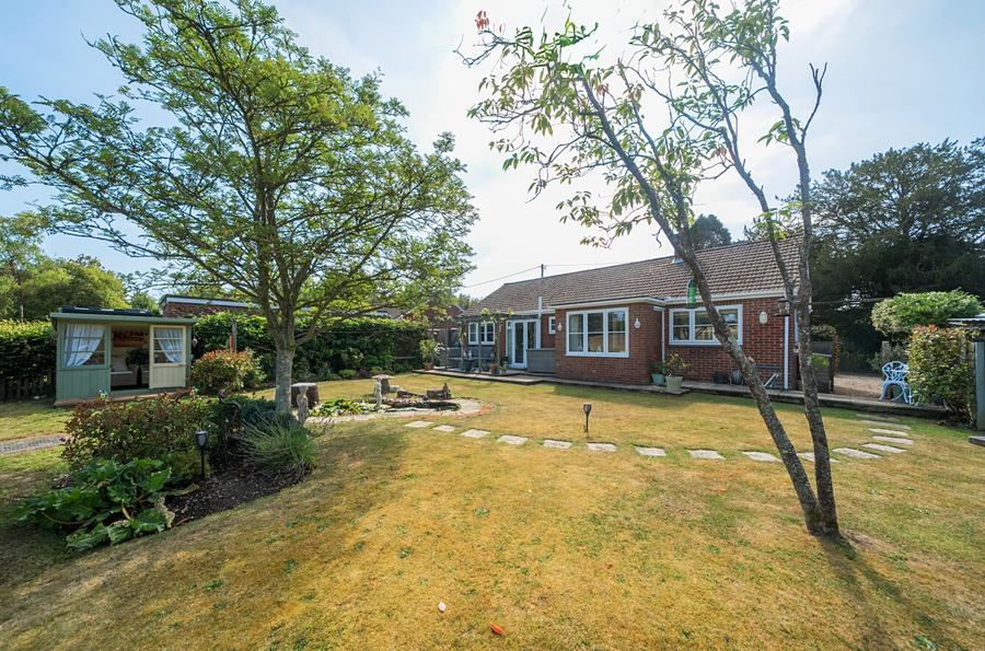 3 bedroom  detached bungalow for sale