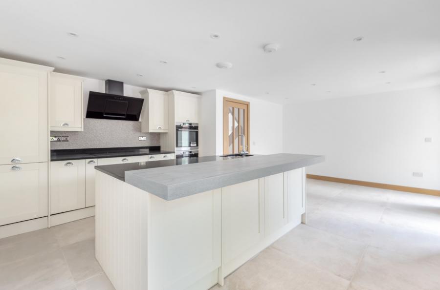 3 bedroom  terraced house for sale