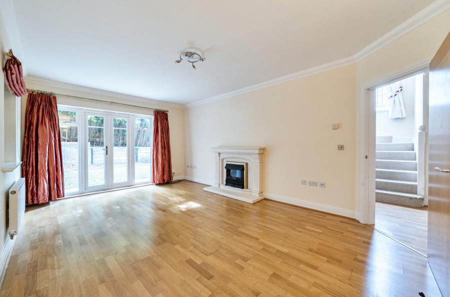 6 bedroom  detached house for sale