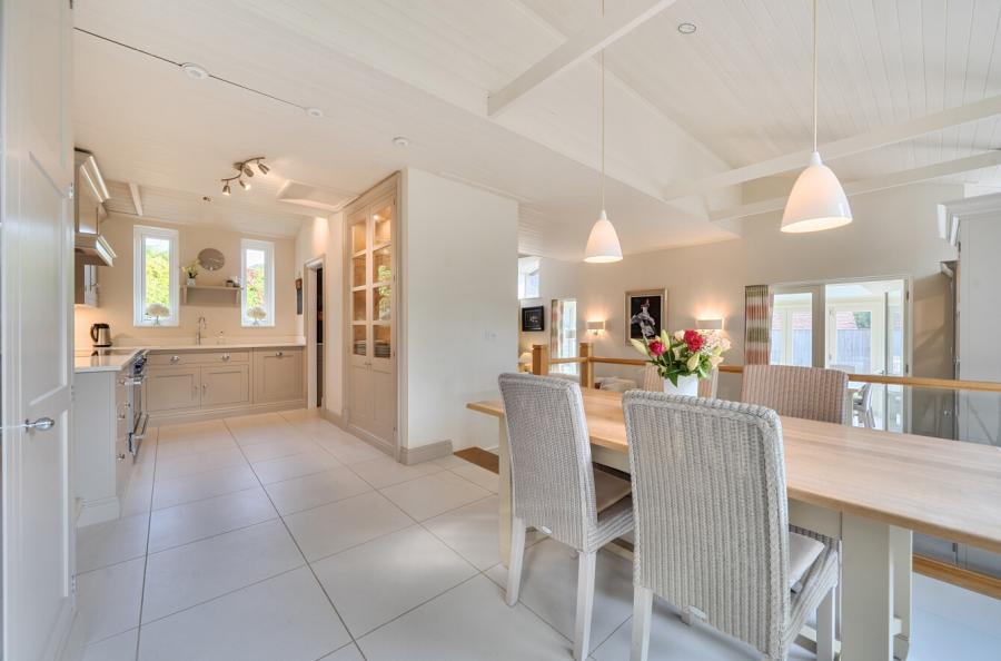 4 bedroom  detached house for sale