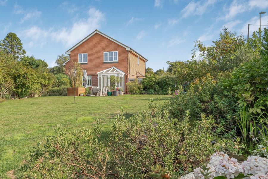 4 bedroom  detached house for sale