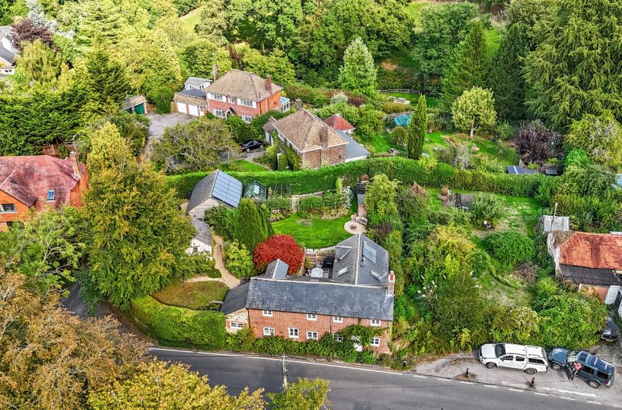 4 bedroom  detached house for sale