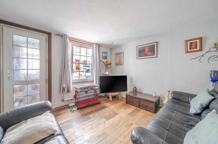 3 bedroom  terraced house for sale