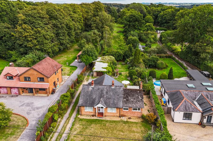 3 bedroom  detached bungalow for sale