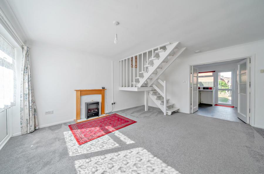 2 bedroom  terraced house for sale