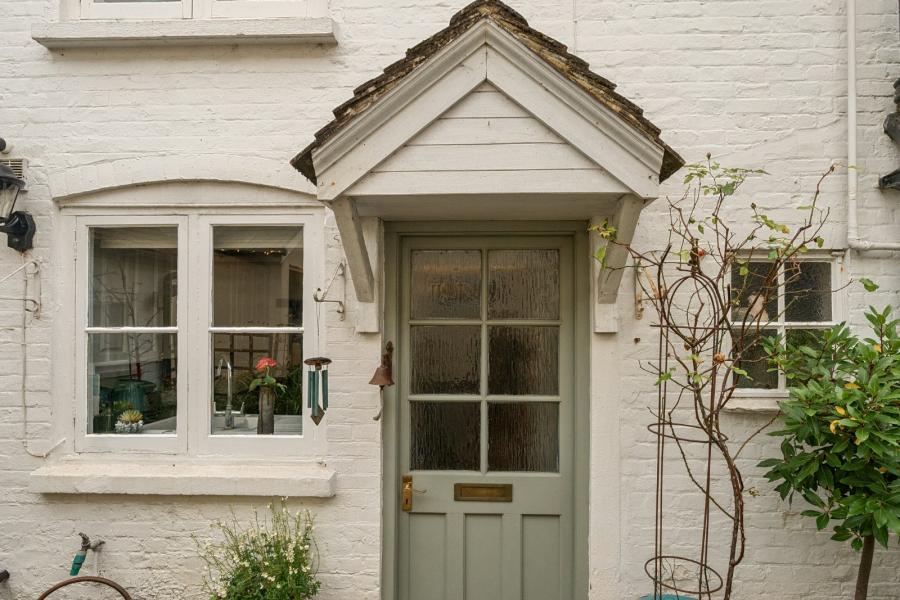 3 bedroom  terraced house for sale