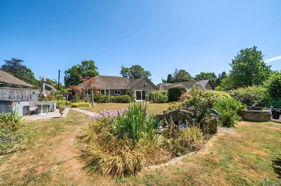 3 bedroom  detached bungalow for sale