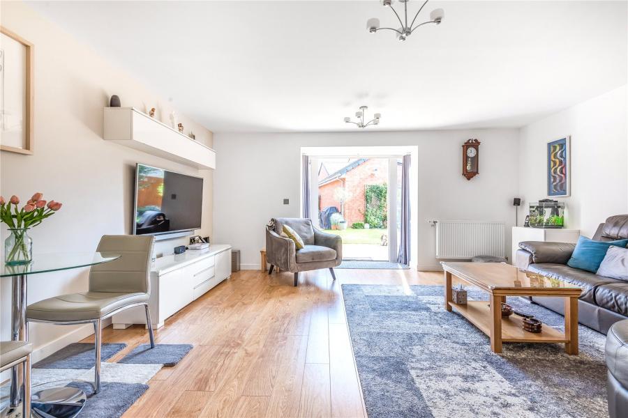 3 bedroom  semi-detached house for sale