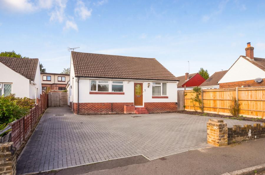 4 bedroom bungalow to rent